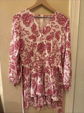 Amazon Essentials White Tunic with Red Floral Print